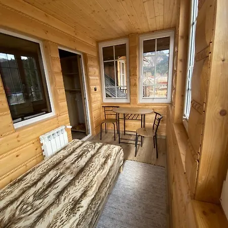 Daire U Hudoka Sromowce Niżne